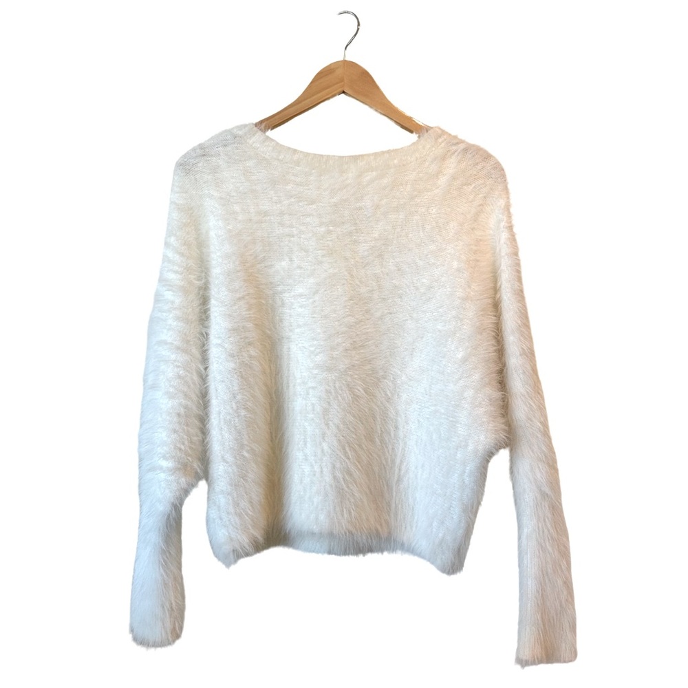 If It Were Me White Faux Fur Fuzzy Sweater Bat Sleeves size Small
